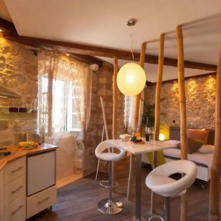 Studio Apartment Colorama *